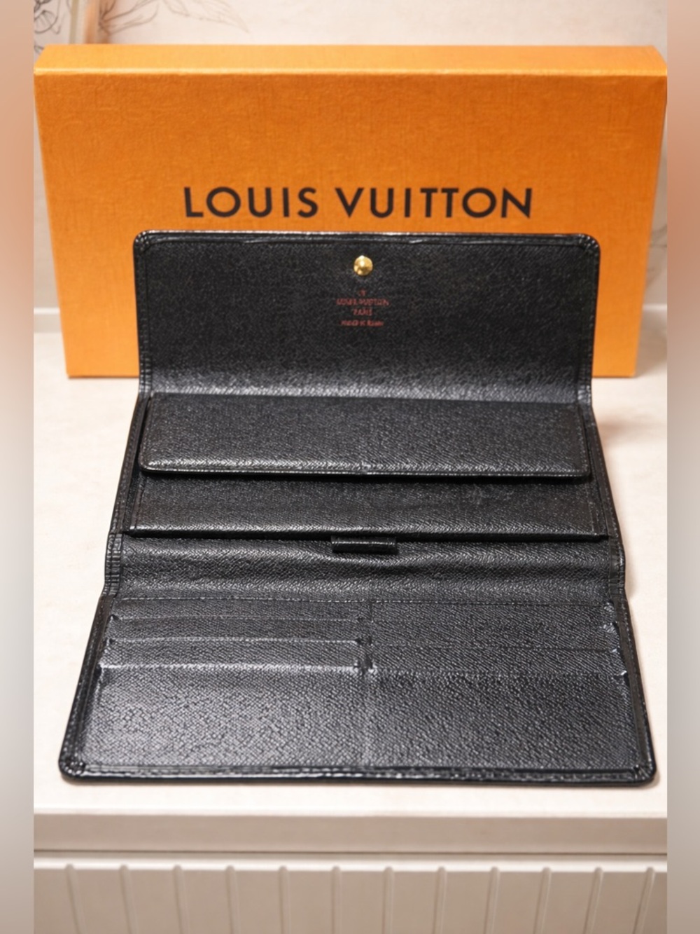 Louis Vuitton Epi Leather Trifold Wallet Black Authenticated LV Box Included - Picture 2 of 8